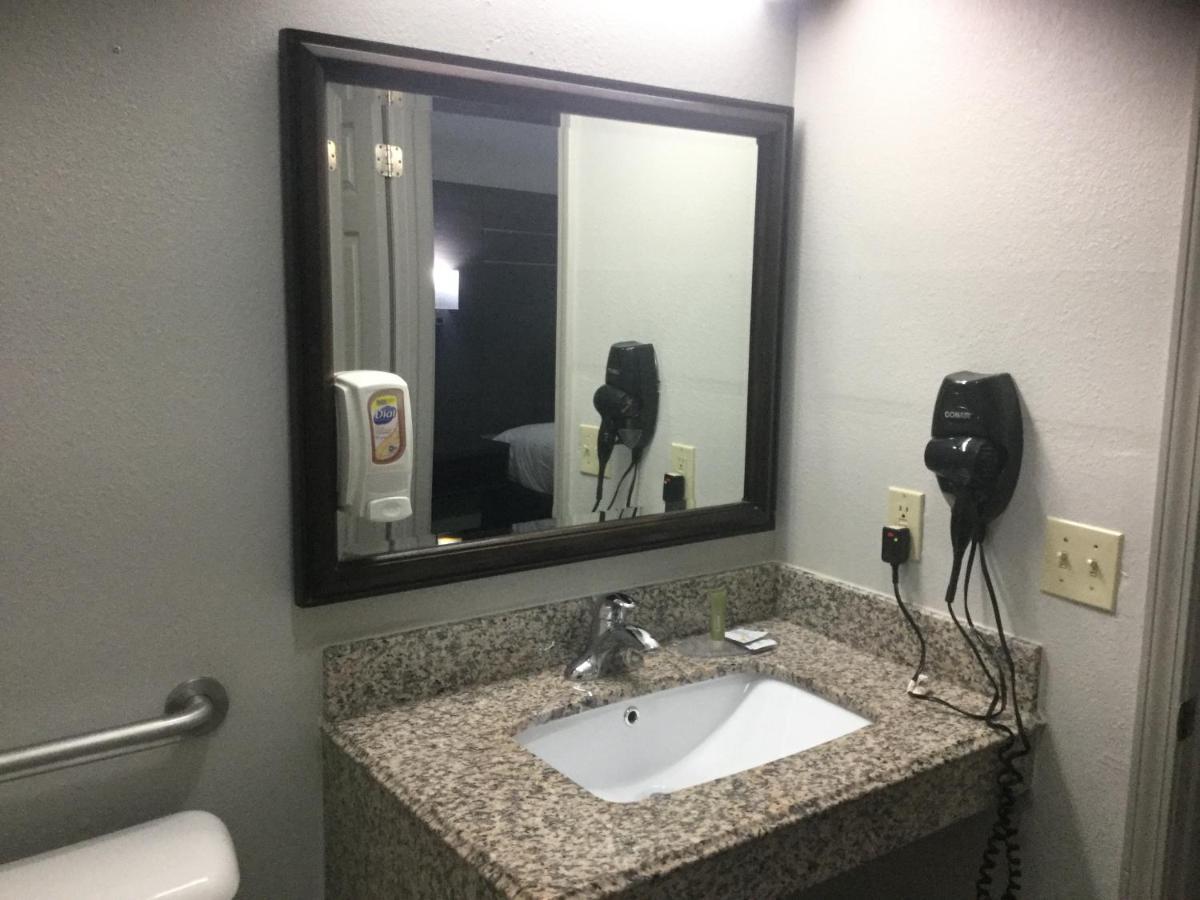 Muskogee Inn And Suites المظهر الخارجي الصورة